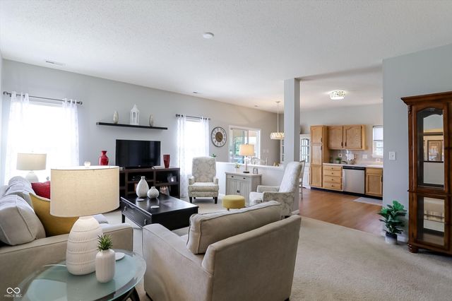 823 Daybreak Drive, Avon, IN 46123