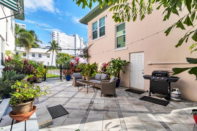 1701 S Olive Avenue, West Palm Beach, FL 33401