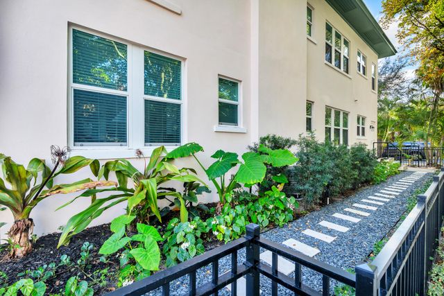 1701 S Olive Avenue, West Palm Beach, FL 33401