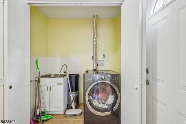 335 19Th Ave, Paterson City, NJ 07504