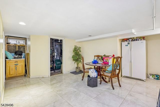 335 19Th Ave, Paterson City, NJ 07504