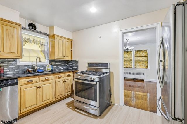 335 19Th Ave, Paterson City, NJ 07504