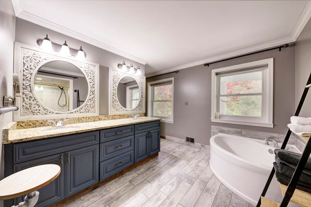 6270 Mack Road, Howell, MI 48855
