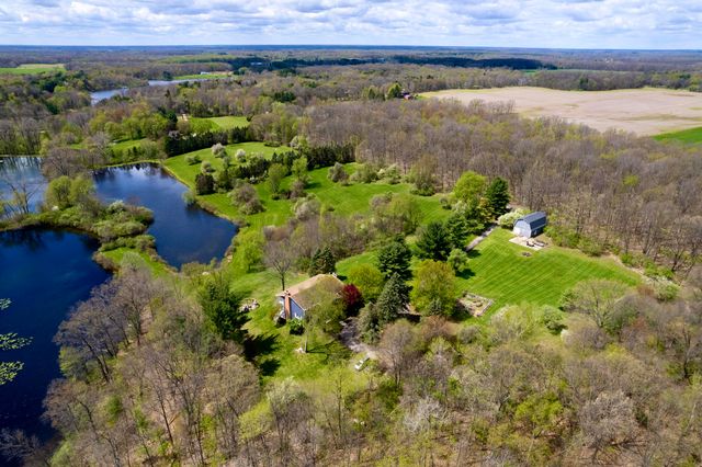 6270 Mack Road, Howell, MI 48855