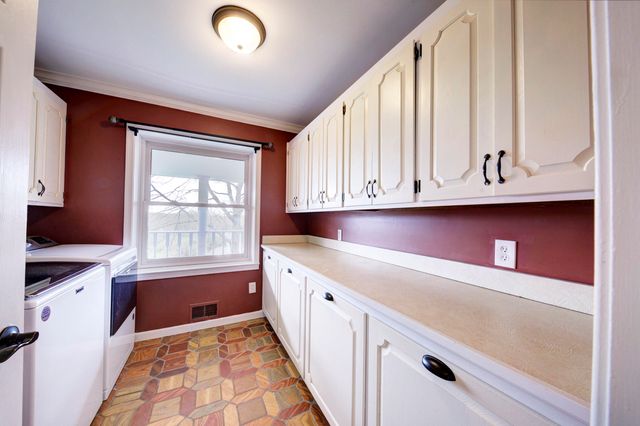 6270 Mack Road, Howell, MI 48855