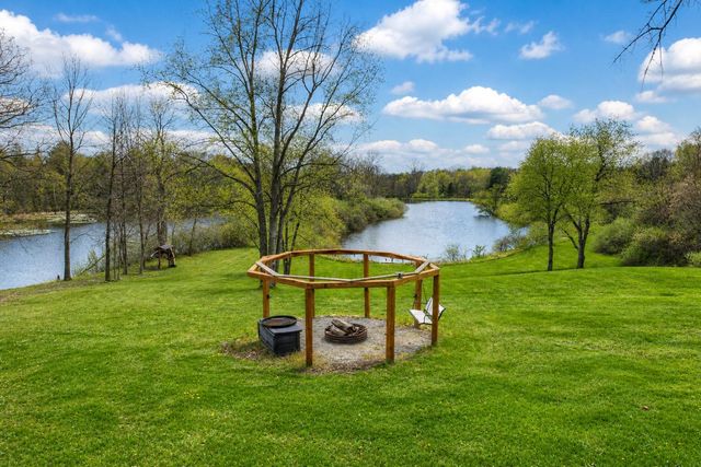 6270 Mack Road, Howell, MI 48855