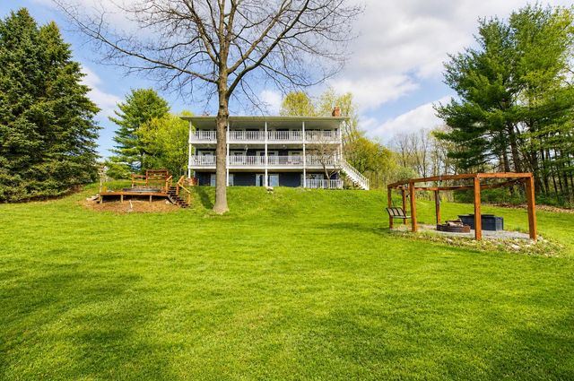 6270 Mack Road, Howell, MI 48855