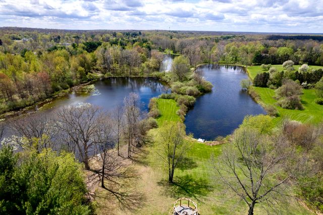 6270 Mack Road, Howell, MI 48855