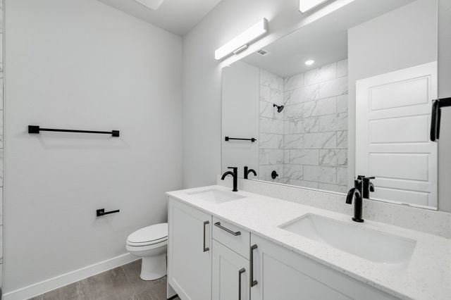4043-4045 Clovis Street, Midlothian, TX 76065