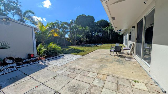 6220 SW 4th Street, Margate, FL 33068