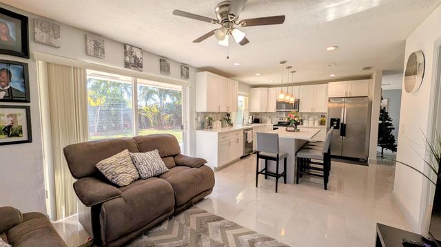 6220 SW 4th Street, Margate, FL 33068