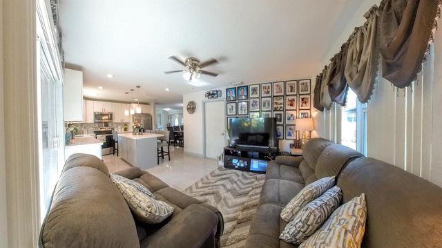 6220 SW 4th Street, Margate, FL 33068