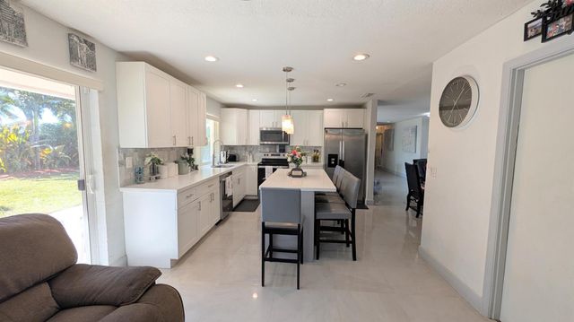 6220 SW 4th Street, Margate, FL 33068