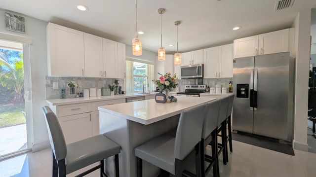 6220 SW 4th Street, Margate, FL 33068