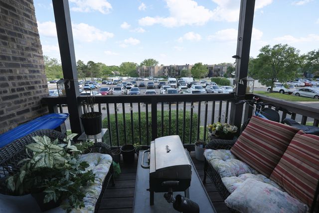 1486 Stonebridge Circle A5, Wheaton, IL 60189