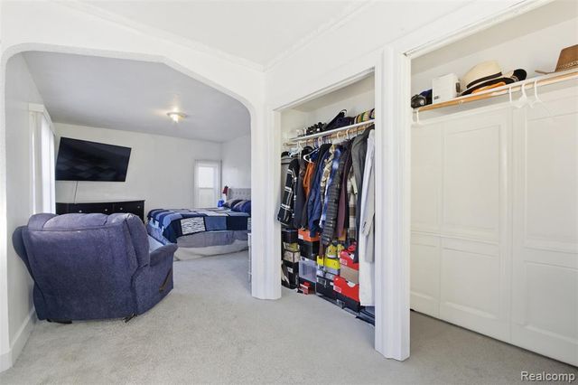 12590 Wilshire Drive, Detroit, MI 48213