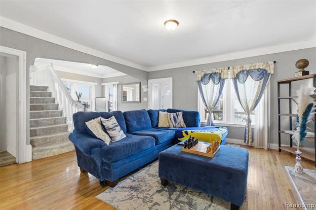 12590 Wilshire Drive, Detroit, MI 48213