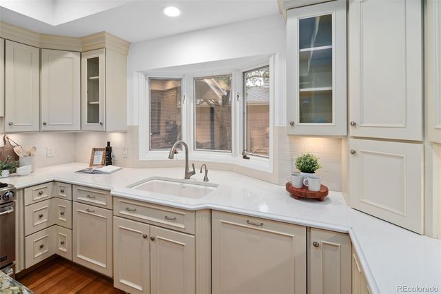 2552 E Alameda Avenue 32, Denver, CO 80209