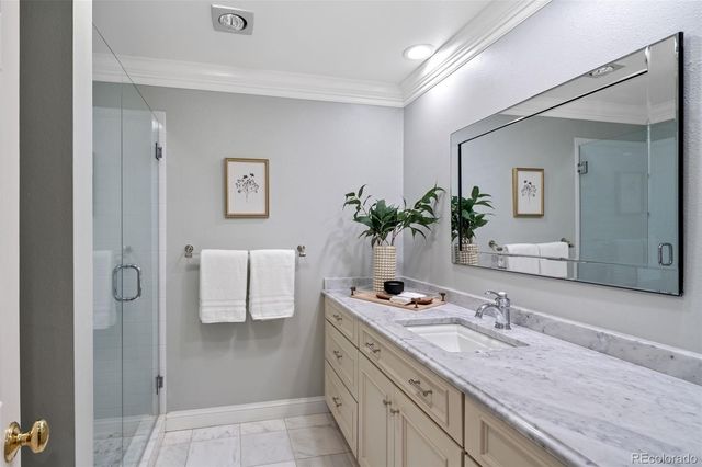 2552 E Alameda Avenue 32, Denver, CO 80209