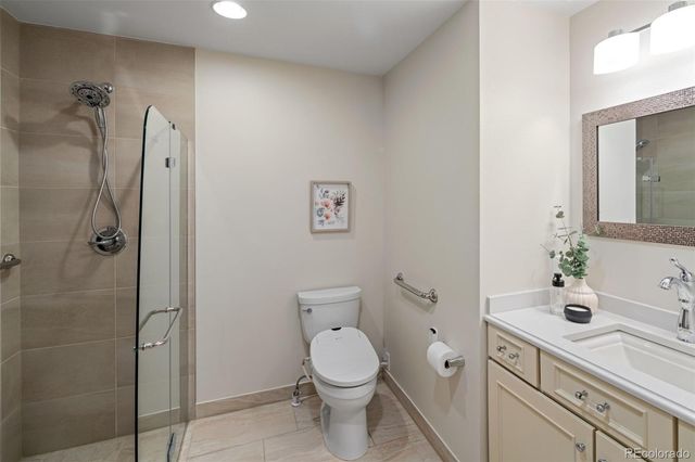 2552 E Alameda Avenue 32, Denver, CO 80209