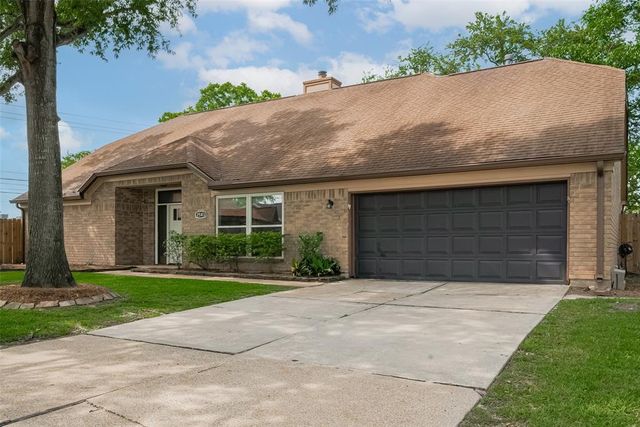 2543 Forge Stone Drive, Friendswood, TX 77546