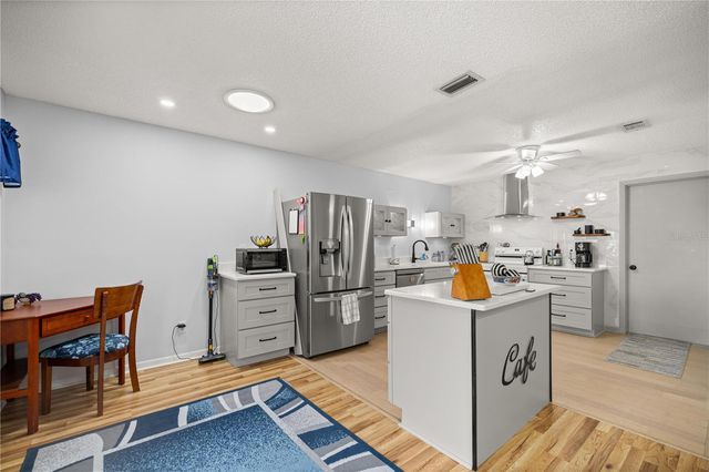 8868 SW 97TH LANE ROAD G, Ocala, FL 34481