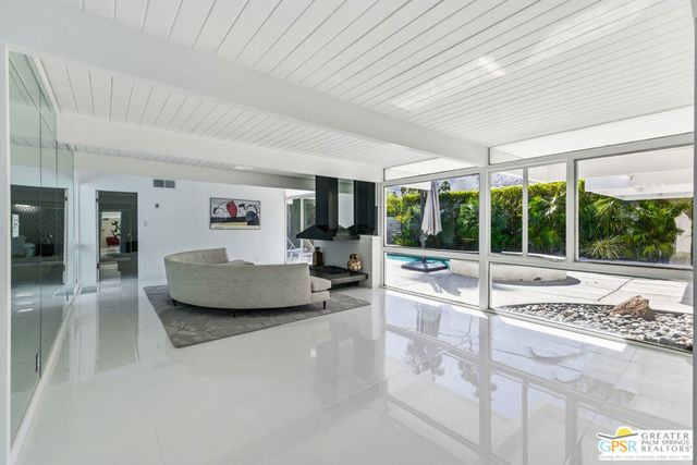 1635 Palm Tree Drive, Palm Springs, CA 92264