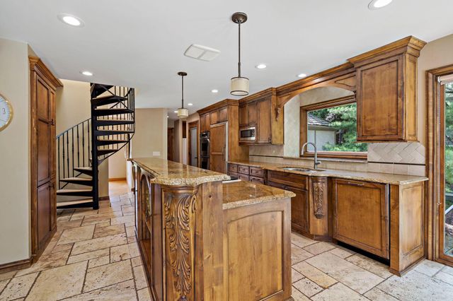 5708 Long Brake Trail, Edina, MN 55439