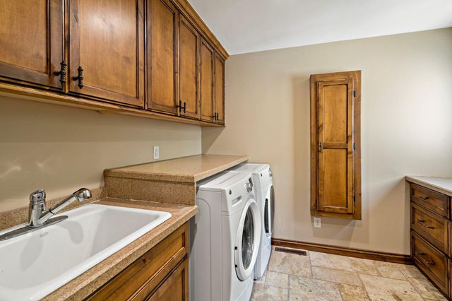 5708 Long Brake Trail, Edina, MN 55439