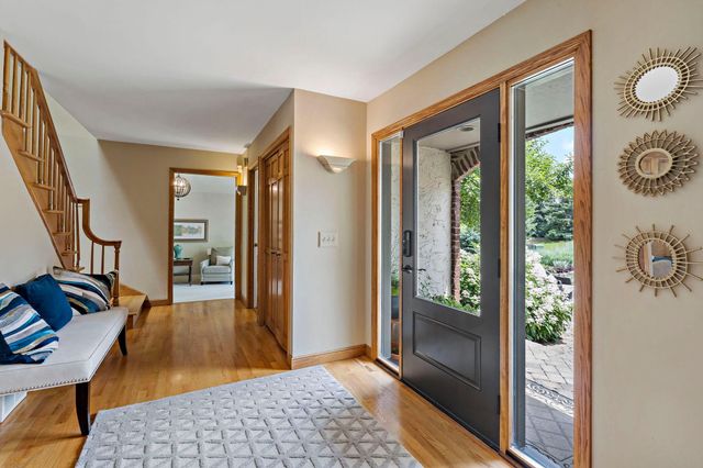 5708 Long Brake Trail, Edina, MN 55439