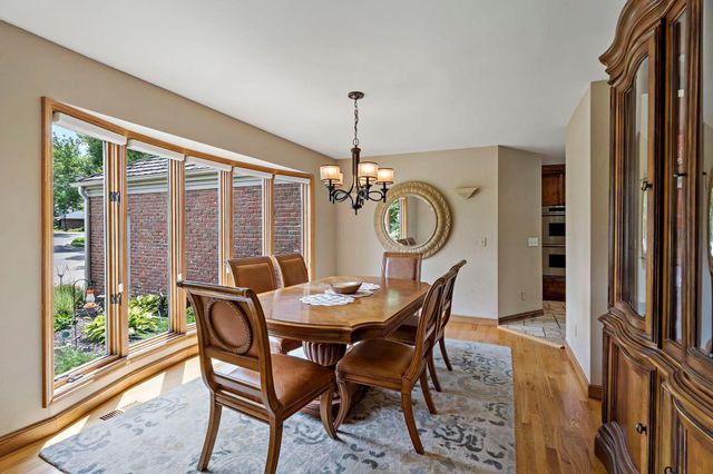 5708 Long Brake Trail, Edina, MN 55439