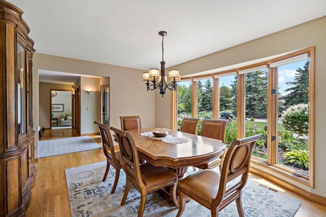 5708 Long Brake Trail, Edina, MN 55439