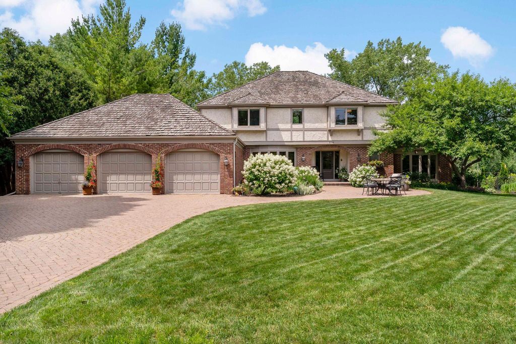 5708 Long Brake Trail, Edina, MN 55439