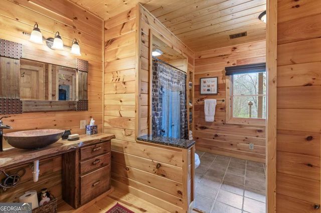 1204 Brookhaven Lane, Blue Ridge, GA 30513