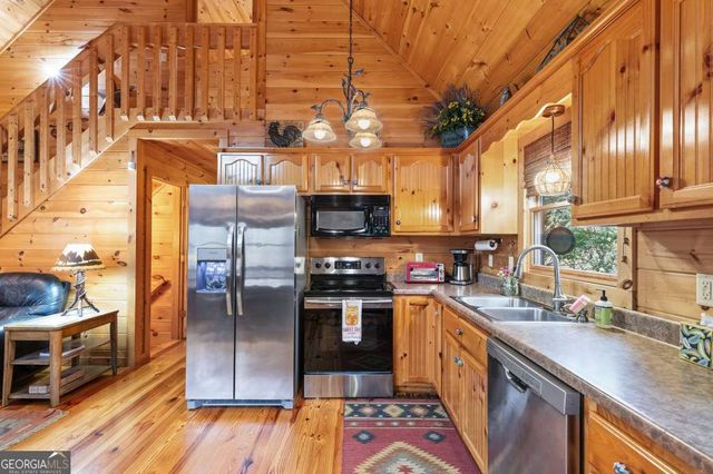 1204 Brookhaven Lane, Blue Ridge, GA 30513