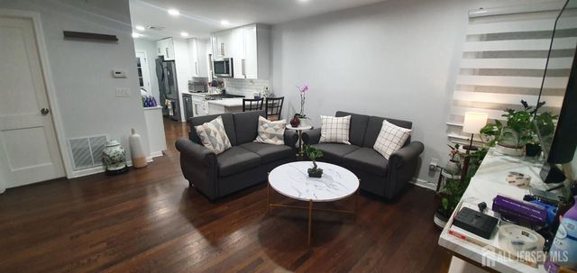 166 166 Lafayette St. Street, Piscataway, NJ 08854