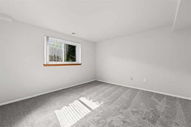 38116 Hixford Place, Westland, MI 48185