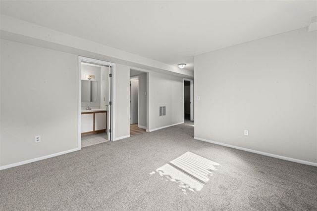 38116 Hixford Place, Westland, MI 48185