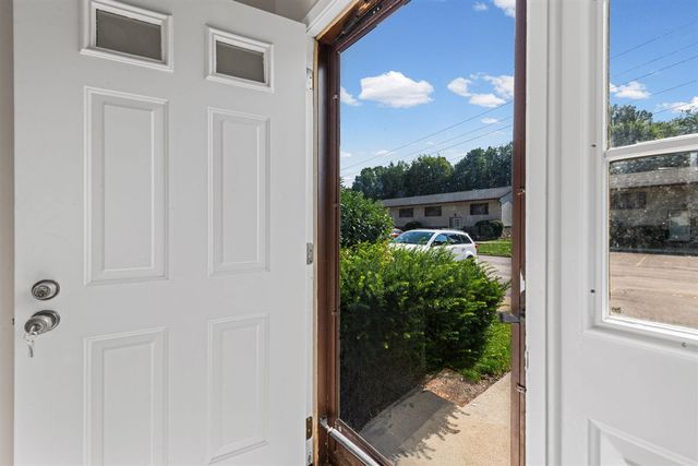 38116 Hixford Place, Westland, MI 48185