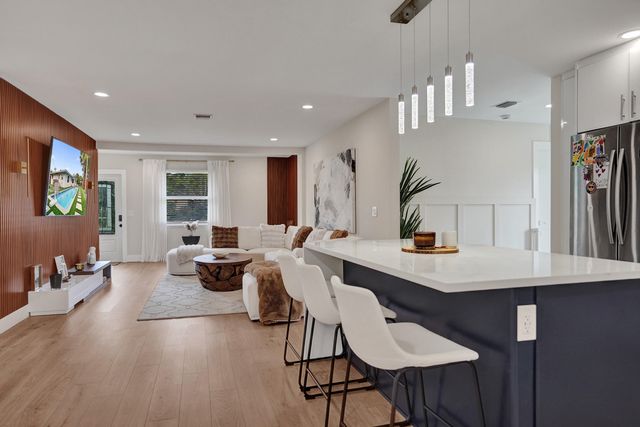 3268 Sapphire Road, Lake Worth, FL 33462