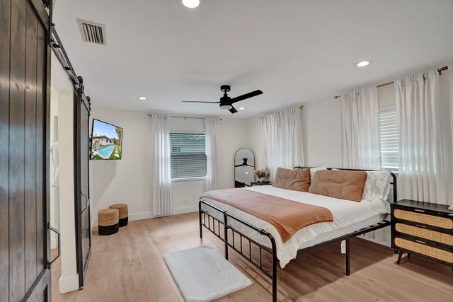 3268 Sapphire Road, Lake Worth, FL 33462