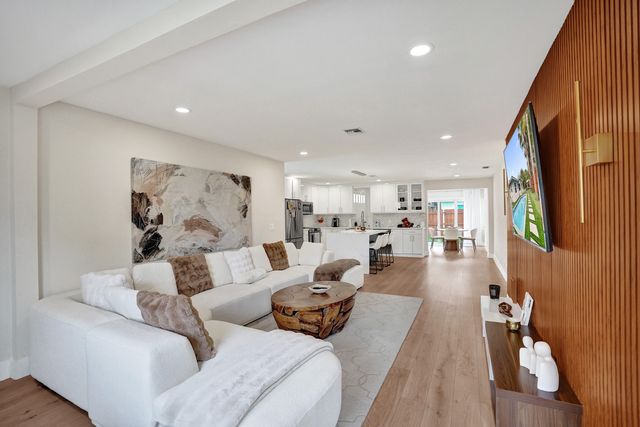 3268 Sapphire Road, Lake Worth, FL 33462