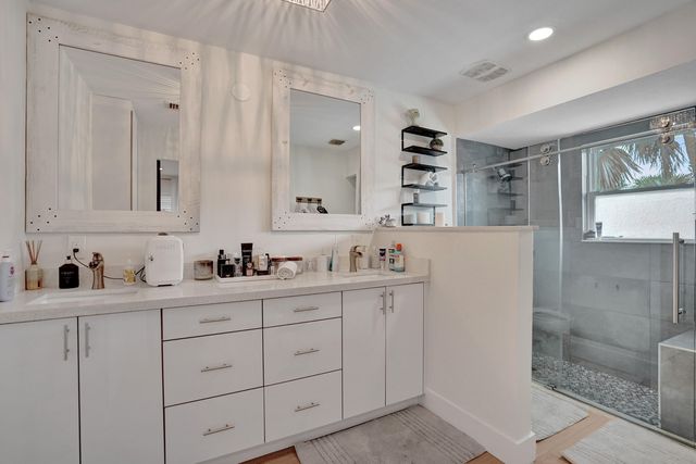 3268 Sapphire Road, Lake Worth, FL 33462