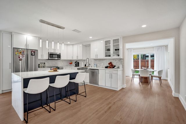 3268 Sapphire Road, Lake Worth, FL 33462