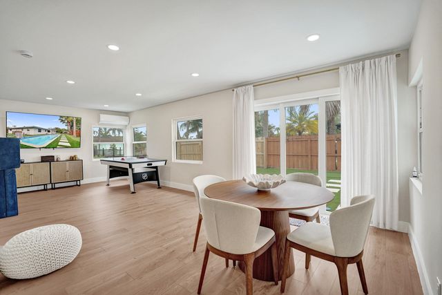 3268 Sapphire Road, Lake Worth, FL 33462