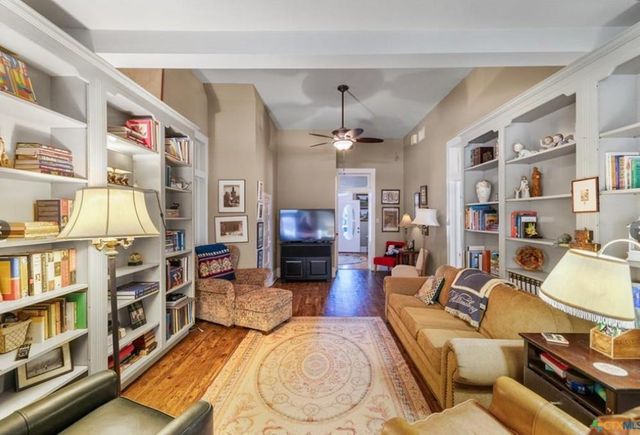 141 North Range St, Yorktown, TX 78164