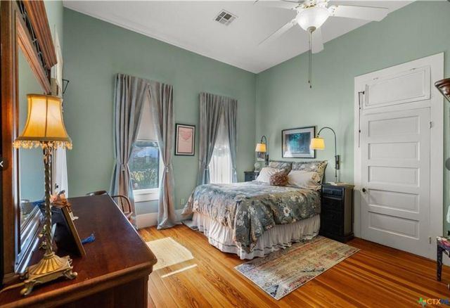 141 North Range St, Yorktown, TX 78164