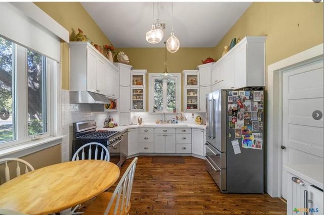 141 North Range St, Yorktown, TX 78164