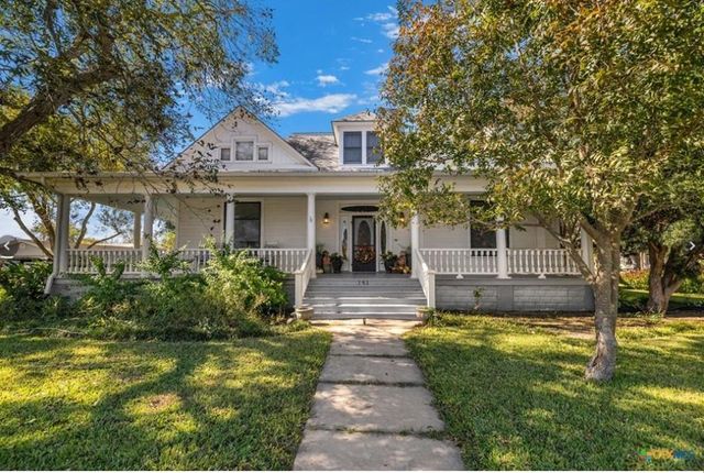 141 North Range St, Yorktown, TX 78164