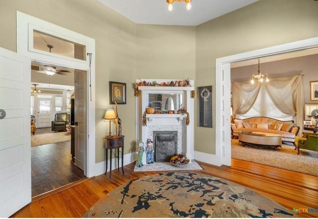 141 North Range St, Yorktown, TX 78164